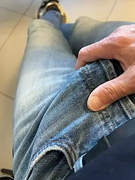 Snapshot of buodiculo chatting on March 2025 09:44:01 AM buodiculo online show from March 2025 09:44:01 AM