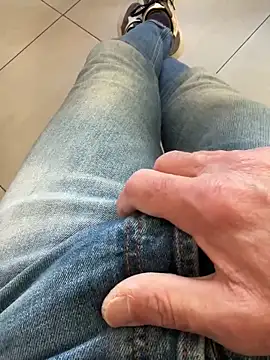 Snapshot of buodiculo chatting on March 2025 03:20:01 PM buodiculo online show from March 2025 03:20:01 PM