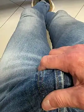 Snapshot of buodiculo chatting on March 2025 04:51:01 PM buodiculo online show from March 2025 04:51:01 PM