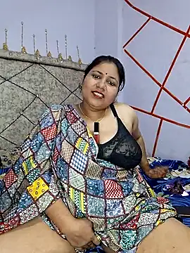 MOM-SUN-COUPLE online show from February 2025 08:13:02 PM