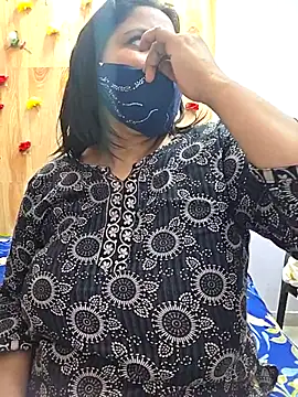 MOM-SUN-COUPLE online show from September 2025 09:53:02 AM