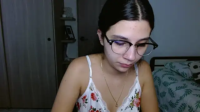 mia  lopez  online show from December 2025 01:48:02 AM