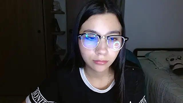 mia  lopez  online show from March 2026 02:37:01 AM