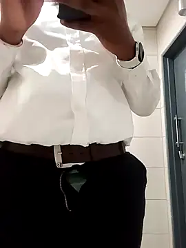 Snapshot of douksm chatting on January 2025 12:26:02 PM douksm online show from January 2025 12:26:02 PM