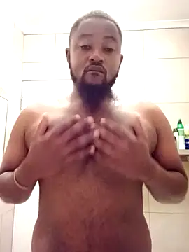 Snapshot of douksm chatting on February 2025 03:31:01 AM douksm online show from February 2025 03:31:01 AM