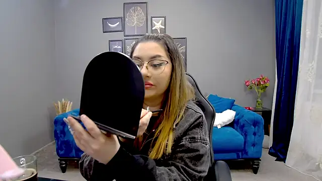 Katewalker  online show from March 2025 06:01:02 PM