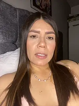 Snapshot of martina_contreras chatting on July 2026 04:06:02 AM martina contreras online show from July 2026 04:06:02 AM