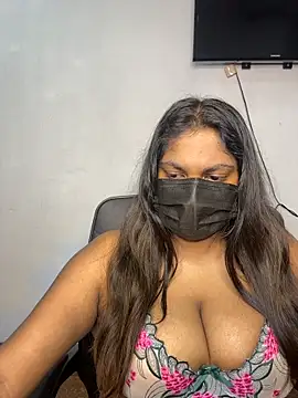 Snapshot of Black_Beauty997 chatting on December 2025 09:53:02 PM Black Beauty997 online show from December 2025 09:53:02 PM