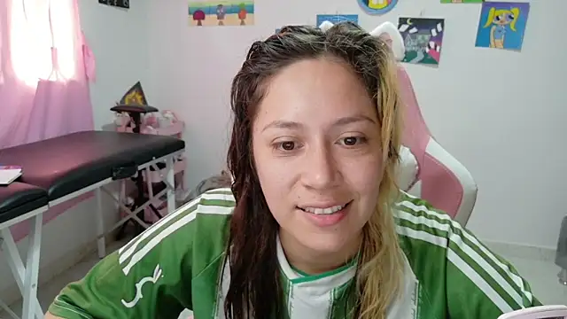 MommyMiaWs online show from December 2025 03:49:02 PM