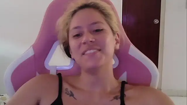 MommyMiaWs online show from March 2026 06:19:02 PM