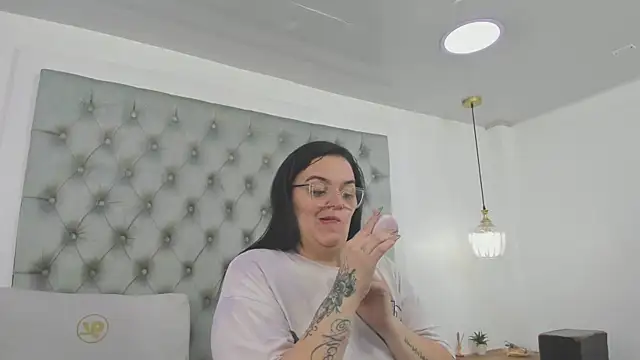 anette cooper online show from April 2026 03:06:01 AM