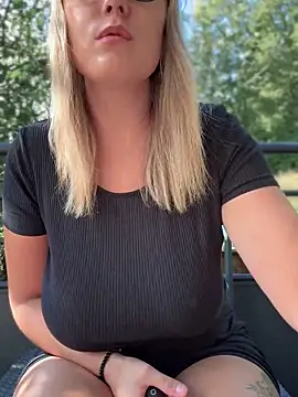 Snapshot of Leanymphoo chatting on September 2025 09:36:02 AM Leanymphoo online show from September 2025 09:36:02 AM