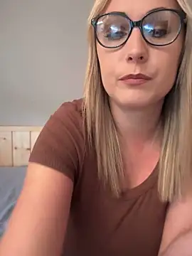 Snapshot of Leanymphoo chatting on October 2025 08:55:01 AM Leanymphoo online show from October 2025 08:55:01 AM