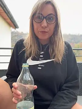 Snapshot of Leanymphoo chatting on October 2025 09:54:02 AM Leanymphoo online show from October 2025 09:54:02 AM