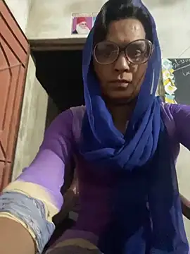 Snapshot of Apple00001@xh chatting on November 2025 09:47:01 PM Apple00001xh online show from November 2025 09:47:01 PM