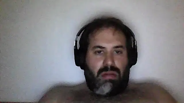 Snapshot of The_Masterxxx14 chatting on May 2026 06:14:01 PM The Masterxxx14 online show from May 2026 06:14:01 PM