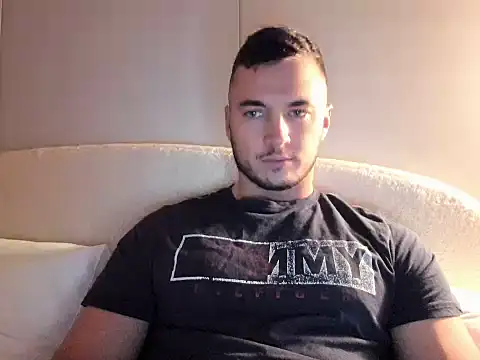 paulblack21 online show from April 2026 07:40:01 PM