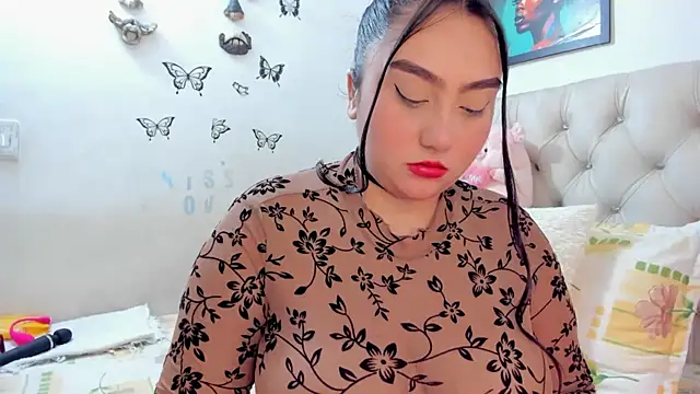 NayaWayne online show from July 2026 05:28:02 PM