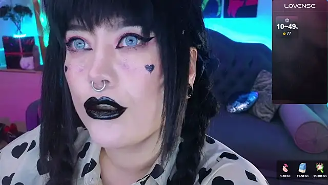 Snapshot of wickedxqueen chatting on December 2024 05:28:02 AM wickedxqueen online show from December 2024 05:28:02 AM