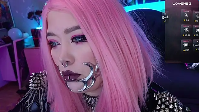 Snapshot of wickedxqueen chatting on December 2024 04:49:02 AM wickedxqueen online show from December 2024 04:49:02 AM