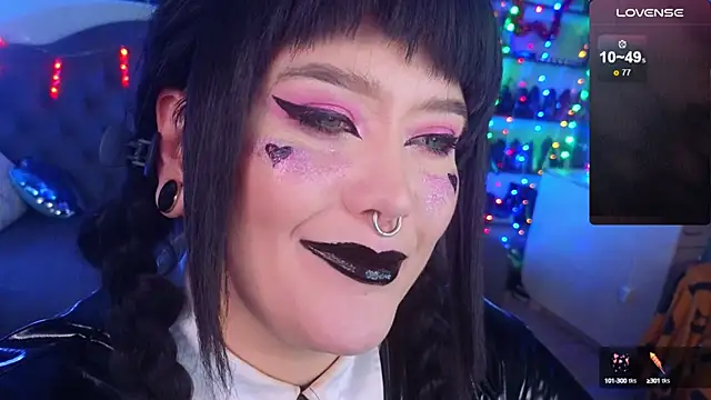 Snapshot of wickedxqueen chatting on December 2024 04:20:02 AM wickedxqueen online show from December 2024 04:20:02 AM