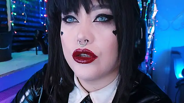 Snapshot of wickedxqueen chatting on February 2025 05:37:01 AM wickedxqueen online show from February 2025 05:37:01 AM