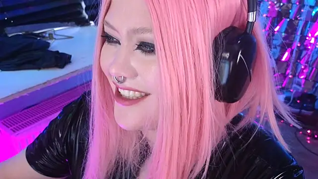 Snapshot of wickedxqueen chatting on March 2025 08:27:01 AM wickedxqueen online show from March 2025 08:27:01 AM