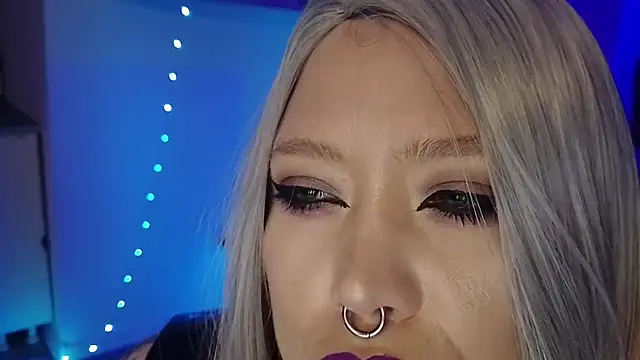 Snapshot of wickedxqueen chatting on November 2025 10:34:02 PM wickedxqueen online show from November 2025 10:34:02 PM