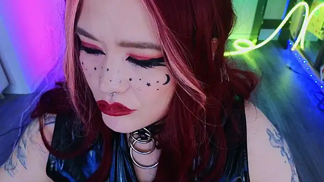wickedxqueen online show from June 2026 09:00:01 AM