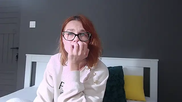 AugustStormS online show from September 2025 06:31:01 PM