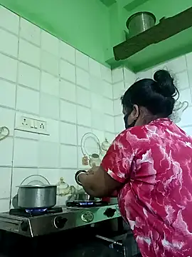 Snapshot of sematomar chatting on January 2025 04:09:02 AM sematomar online show from January 2025 04:09:02 AM