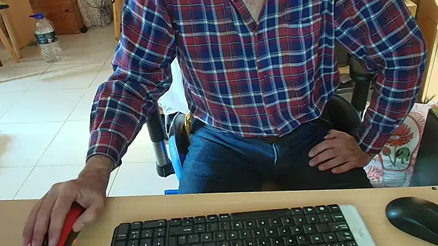 Snapshot of angelgarcia269 chatting on June 2026 12:08:02 PM angelgarcia269 online show from June 2026 12:08:02 PM