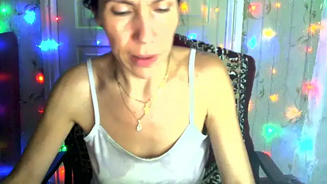 Ladywinter online show from November 2025 07:01:02 PM