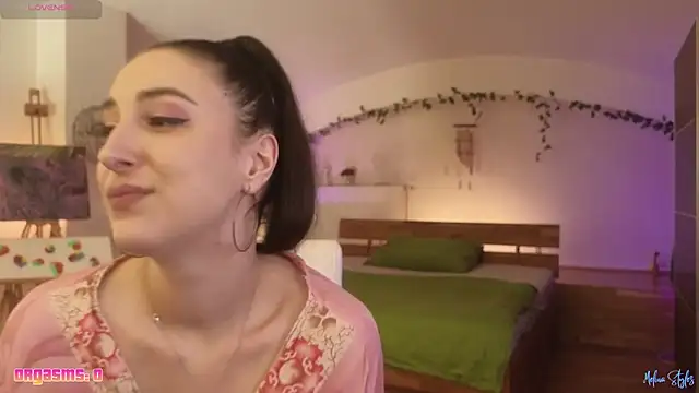 melinastyles online show from May 2026 02:33:02 PM