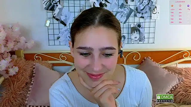 Snapshot of _Eliizabeth_ chatting on May 2026 10:11:02 PM Eliizabeth online show from May 2026 10:11:02 PM