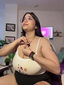 tati reyess online show from June 2026 12:22:01 PM