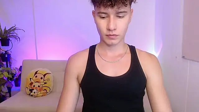 adrian morelly online show from December 2025 07:22:01 PM