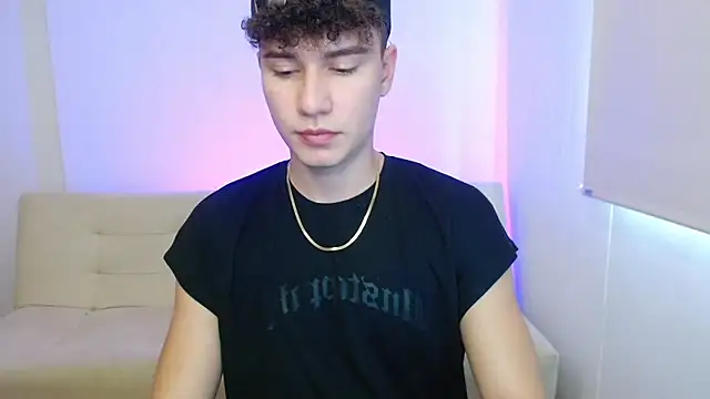 adrian morelly online show from April 2026 07:07:01 PM