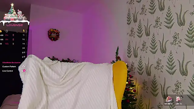 Snapshot of Marie_Diaze chatting on January 2025 05:06:02 AM Marie Diaze online show from January 2025 05:06:02 AM