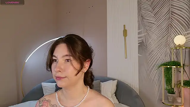 Snapshot of Marie_Diaze chatting on May 2026 05:01:02 AM Marie Diaze online show from May 2026 05:01:02 AM