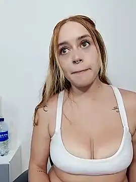 Natalia Suarez online show from March 2026 03:02:01 AM