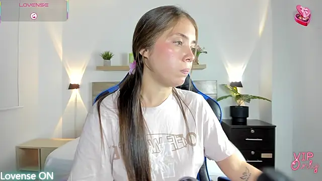 nataly rodri online show from January 2026 02:05:02 AM