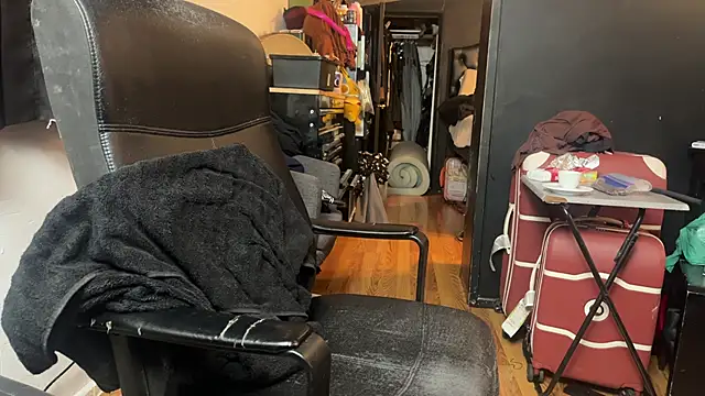 leanjamesdean online show from December 2025 03:01:01 AM