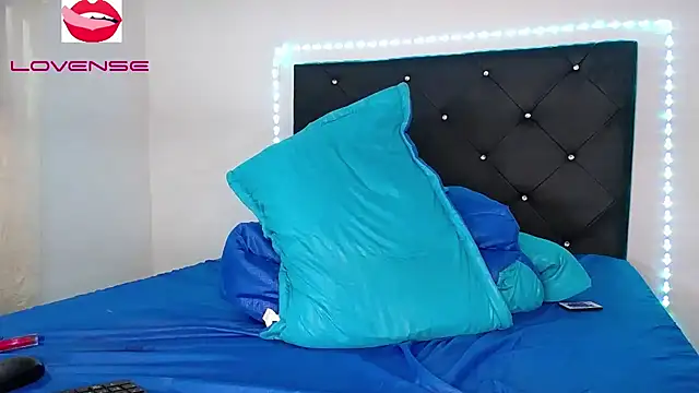 tylor 19 online show from January 2025 04:11:02 PM