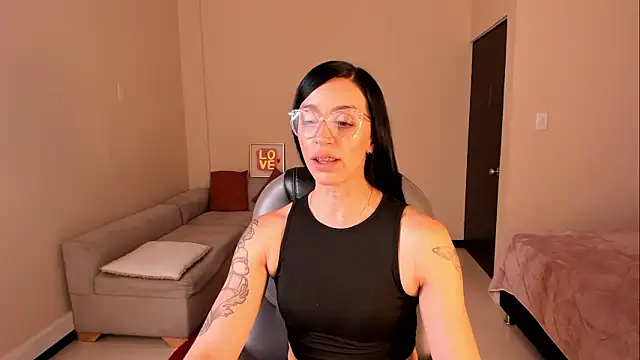 Kristen Garner online show from March 2026 08:17:01 PM