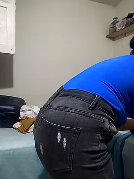 lolo890 online show from April 2026 10:10:02 PM