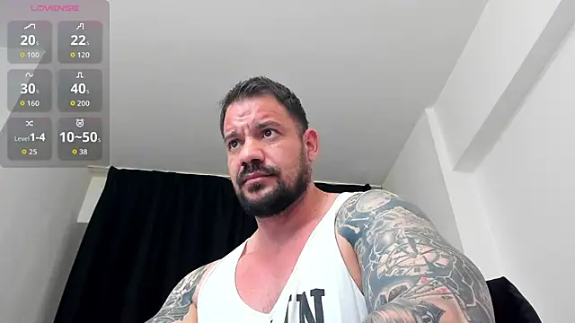 Snapshot of musclemonster31 chatting on May 2026 02:51:02 AM musclemonster31 online show from May 2026 02:51:02 AM