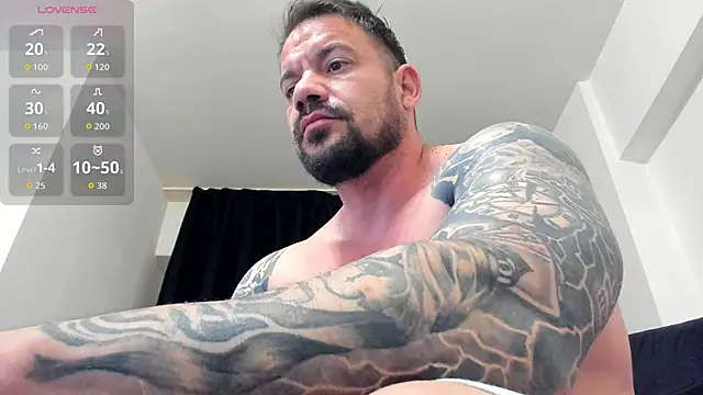 Snapshot of musclemonster31 chatting on May 2026 05:05:02 AM musclemonster31 online show from May 2026 05:05:02 AM