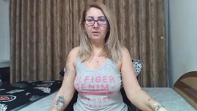 PussyEvely online show from February 2026 04:52:01 AM