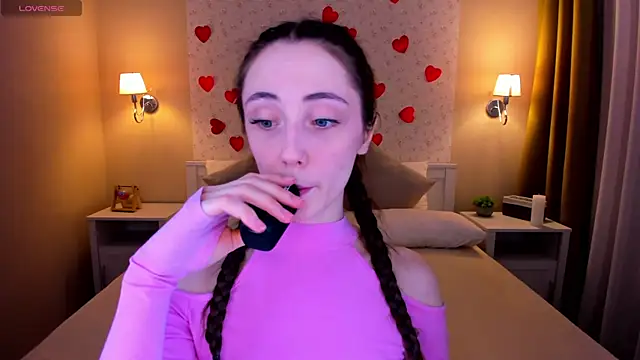 Snapshot of Lexi_Split chatting on February 2025 08:33:01 AM Lexi Split online show from February 2025 08:33:01 AM